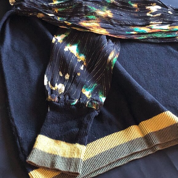 Blank London Sweater With Ruched Sleeves: Size M - Picture 14 of 16